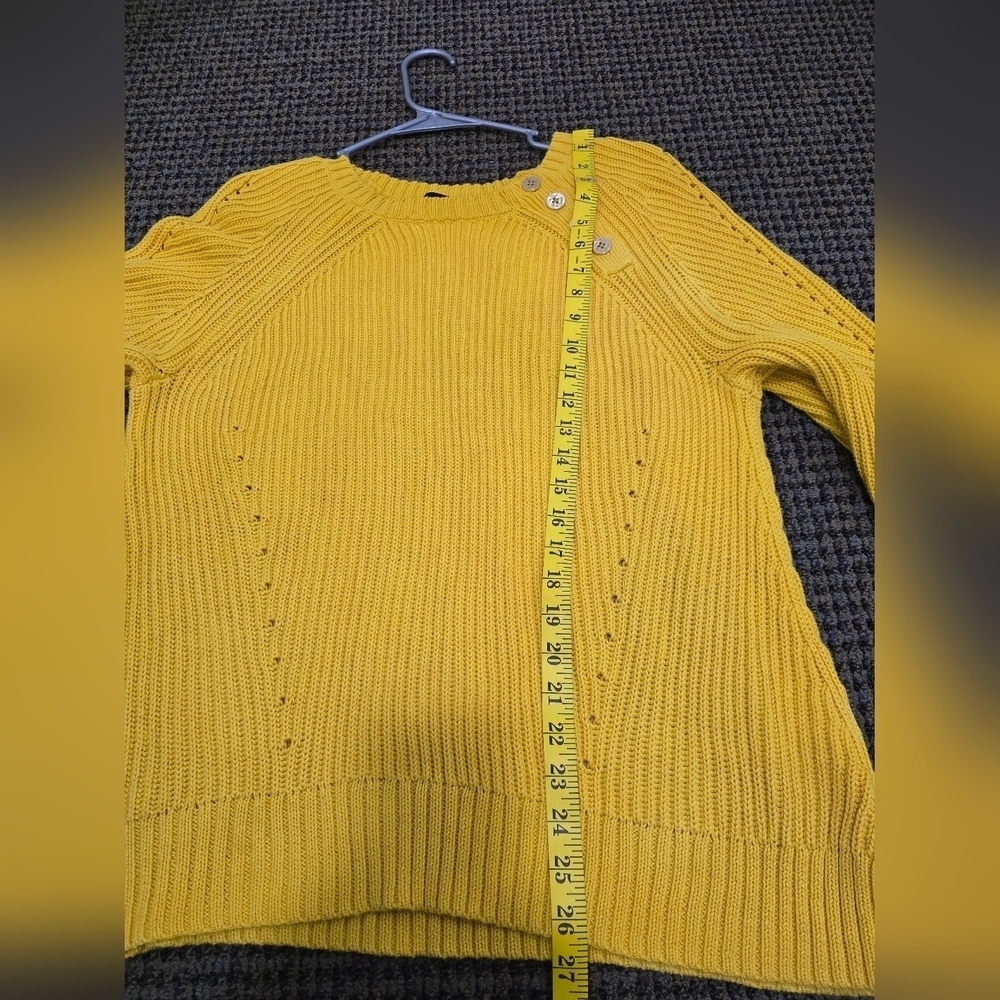 Yellow Button-Detail Women's Sweater - Picture 4 of 8